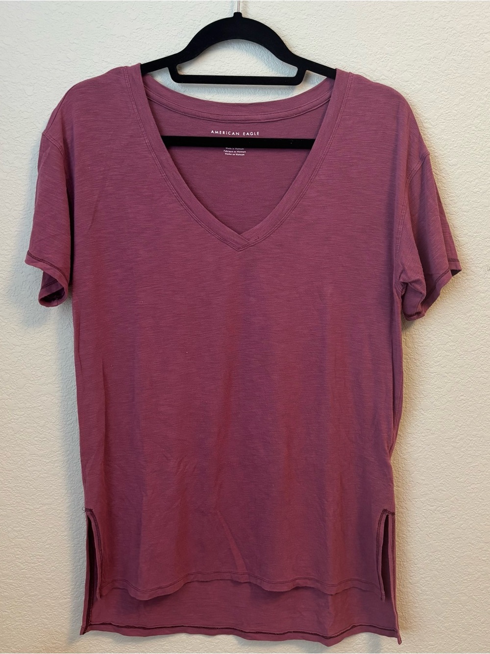 American Eagle V-Neck Purple T-Shirt